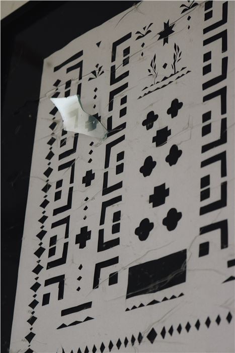 Natalya's  Kurnosova vytynanka with glass